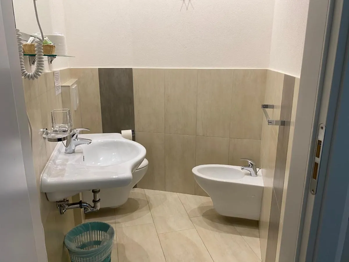 Hotel Moderno - Bed & Breakfast Cervia 3*,  Italy