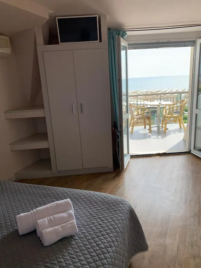 Hotel Moderno - Bed & Breakfast Cervia 3*,