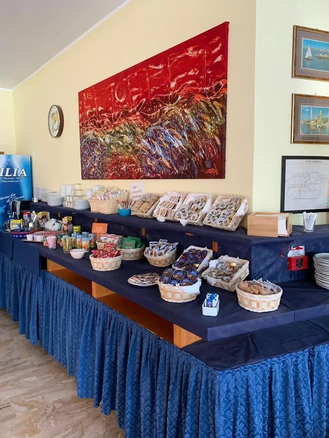 Hotel Moderno - Bed & Breakfast Cervia 3*,  İtalya