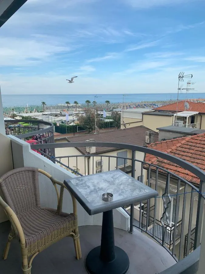 Hotel Moderno - Bed & Breakfast Cervia 3*,