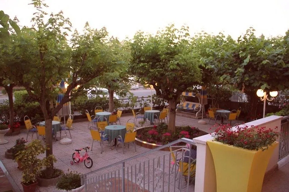 Hotel Moderno - Bed & Breakfast Cervia