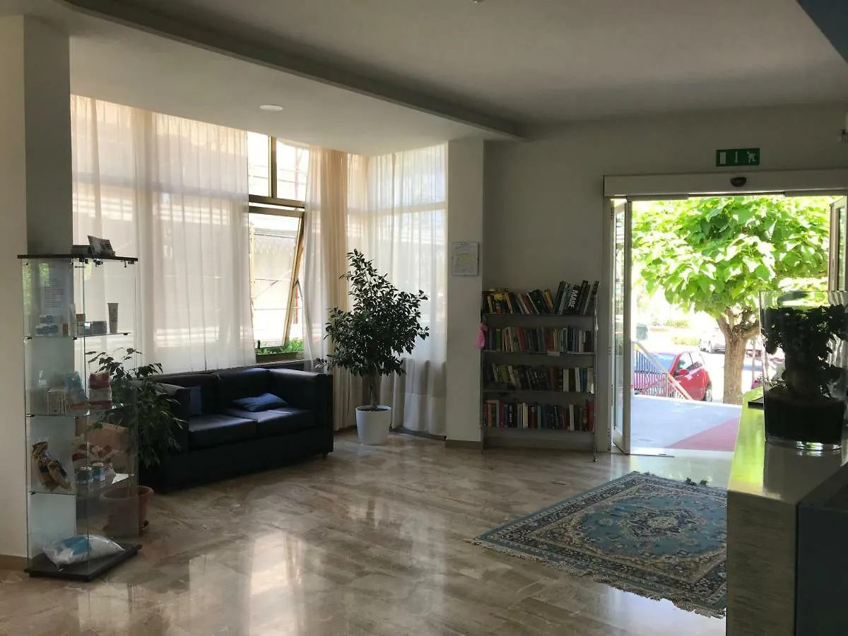 Hotel Moderno - Bed & Breakfast Cervia